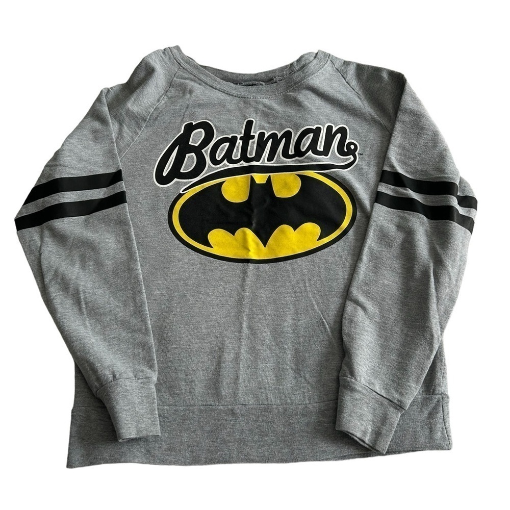 Women’s Batman sweatshirt size Medium 7/9